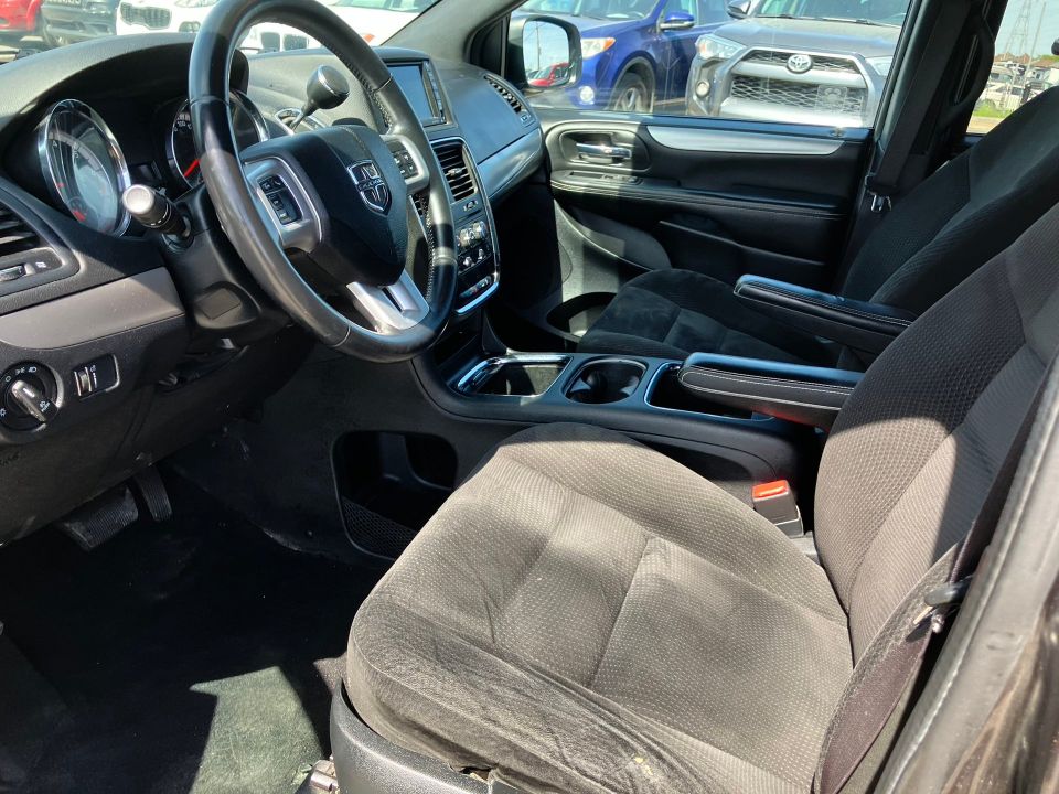 Dodge Grand Caravan 2017 - Image 10