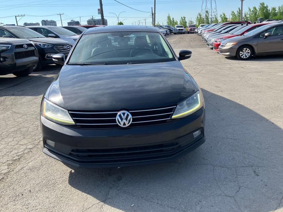 Volkswagen Jetta 2017 - Image 2