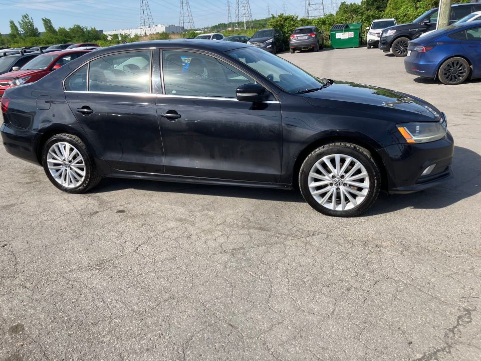 Volkswagen Jetta 2017 - Image 4