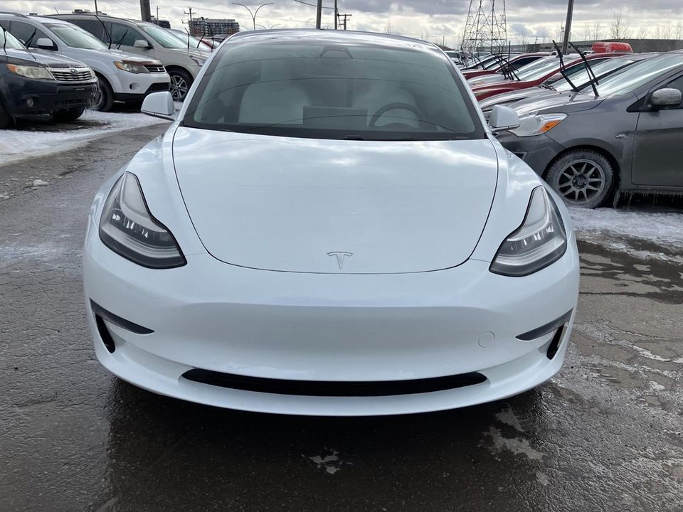 Tesla Model 3 2019 - Image 2