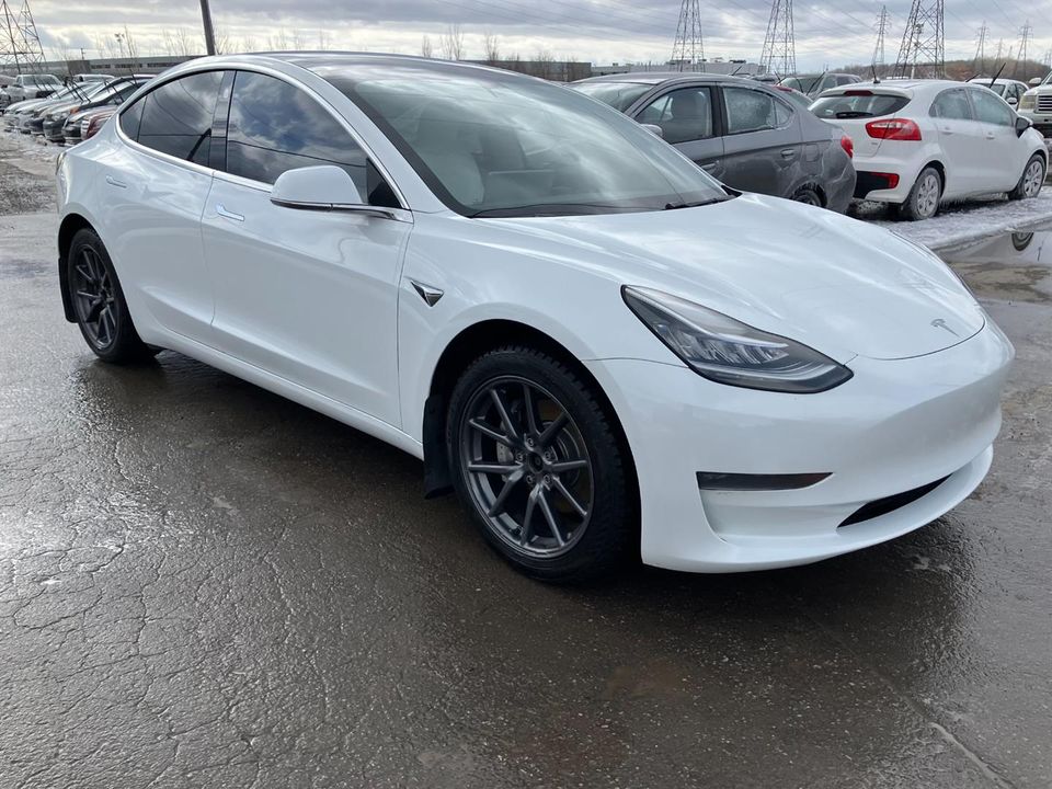 Tesla Model 3 2019 - Image 3