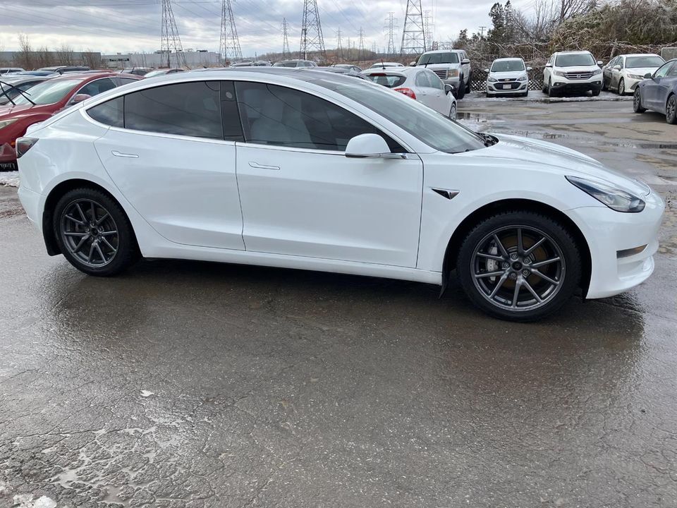 Tesla Model 3 2019 - Image 4