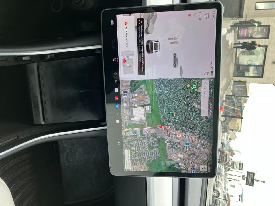 Tesla Model 3 2019 - Image 17