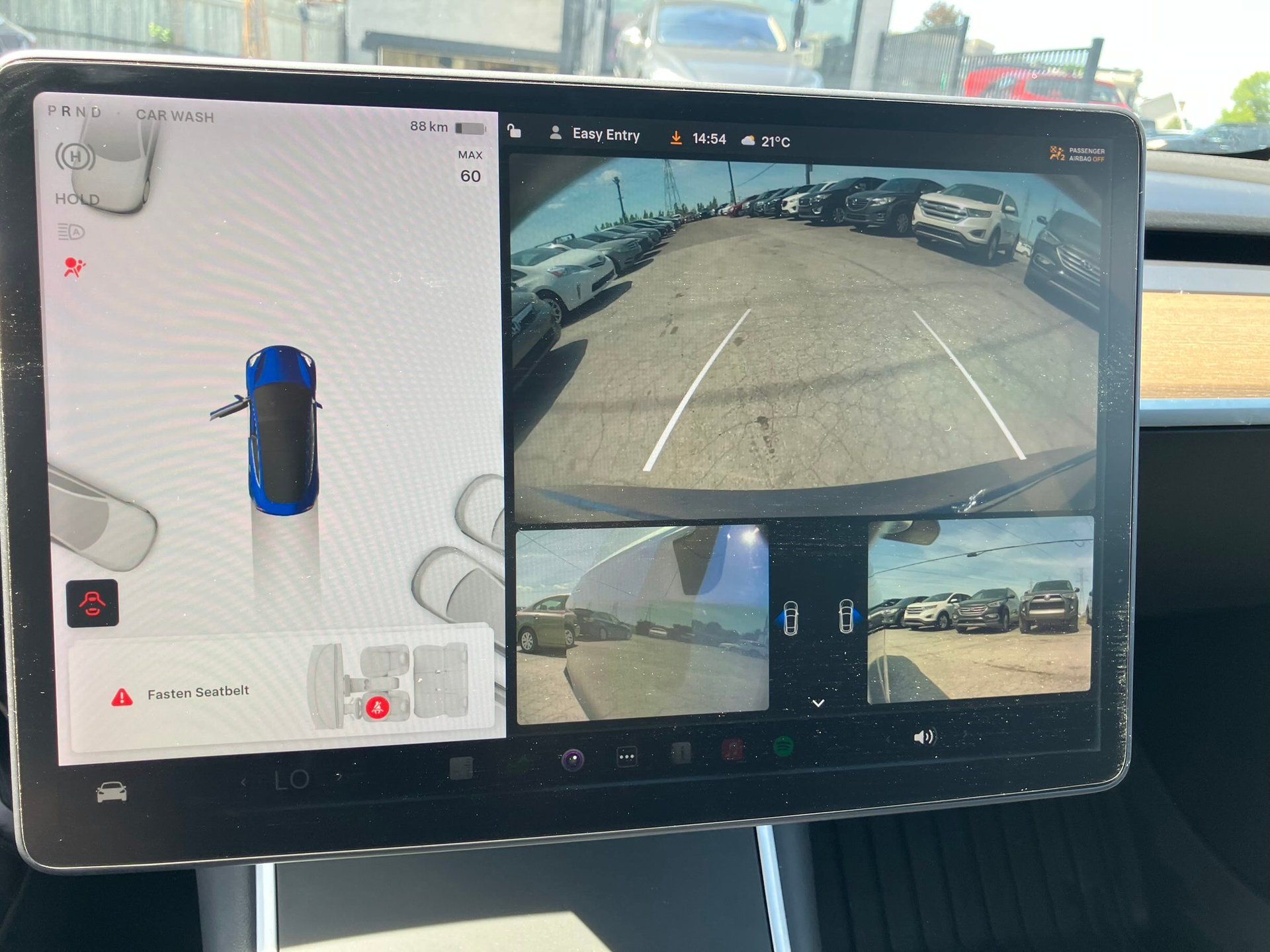 Tesla Model 3 2020 - Thumbnail 12