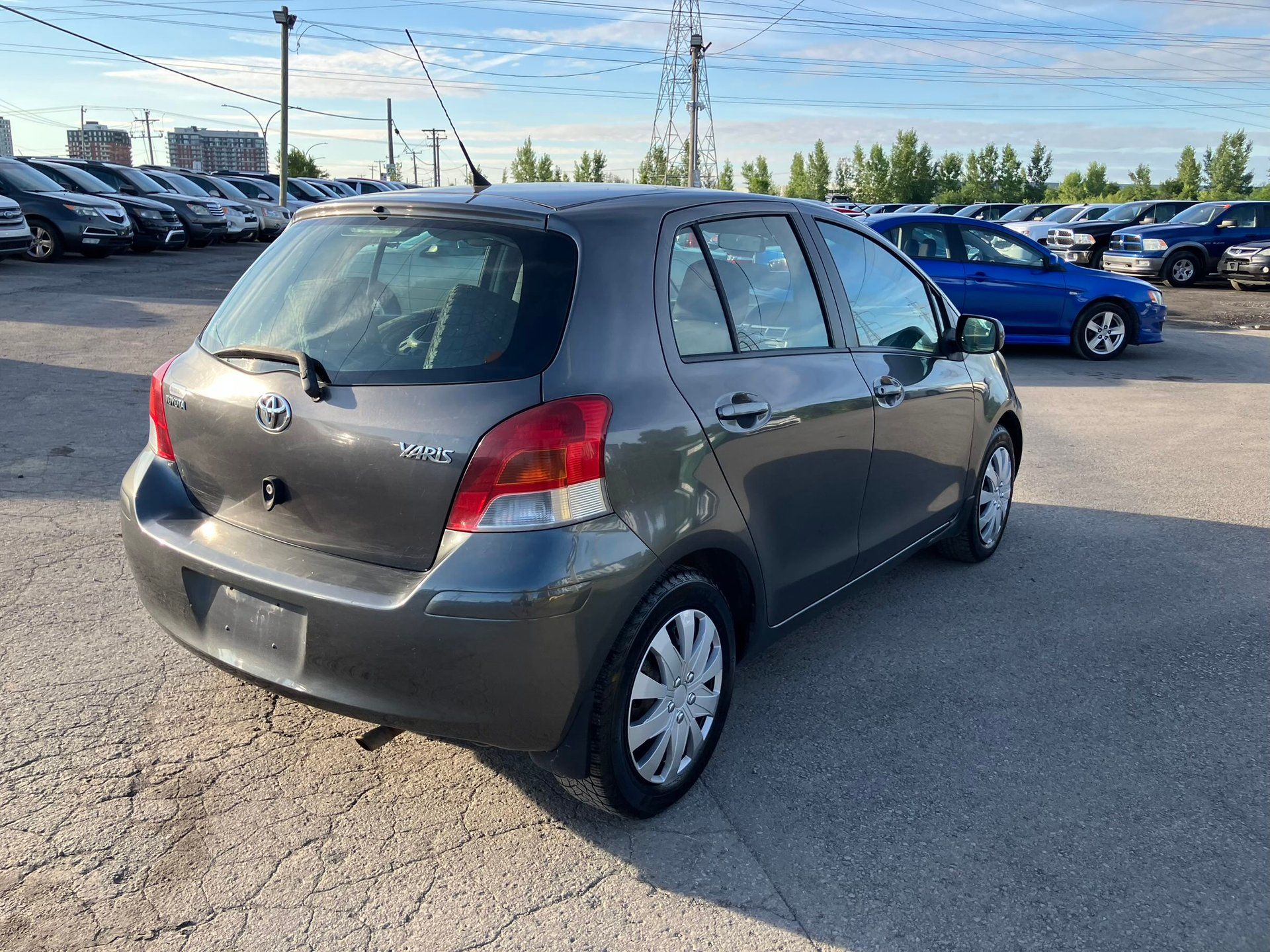 Toyota Yaris 2010 - Thumbnail 5