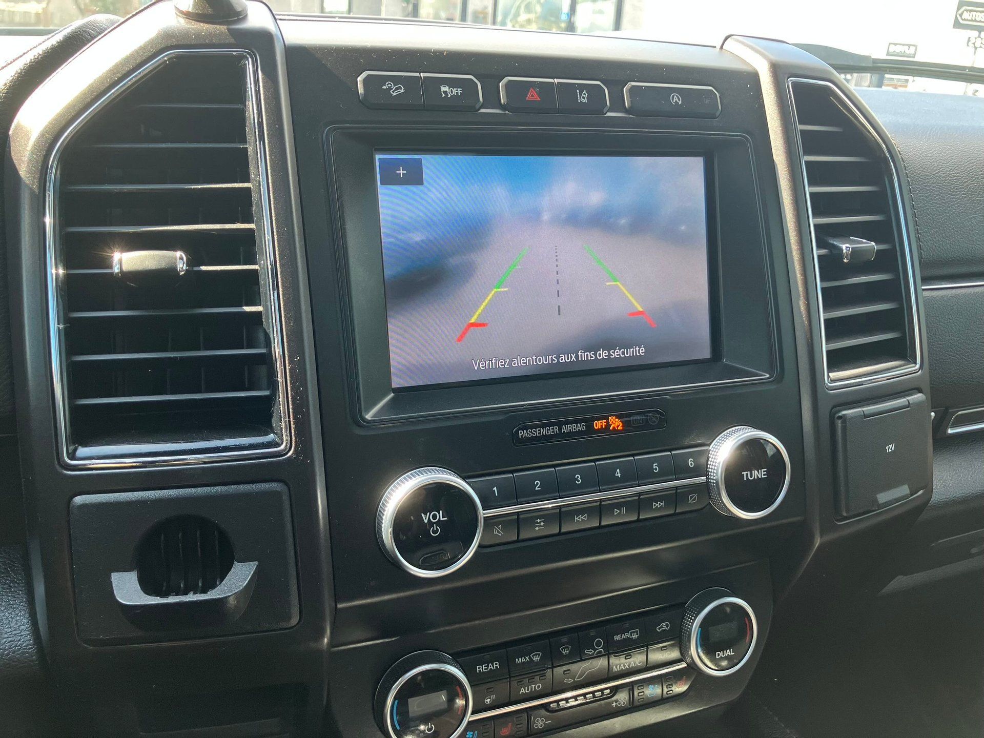 Ford Expedition MAX 2020 - Thumbnail 20
